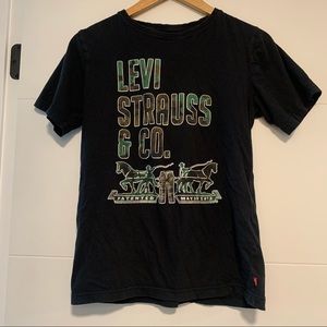 Levi’s | Camo Branded Tee Shirt